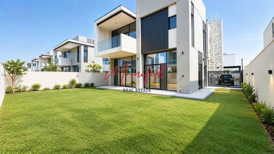 4 Cпальни Вилла в аренду в Аль Фурджан, Дубай - Modern Villa Courtyard Under Blue Skies. png 4 Cпальни Вилла в аренду в Аль Фурджан, Дубай - Modern Villa Courtyard Under Blue Skies. png