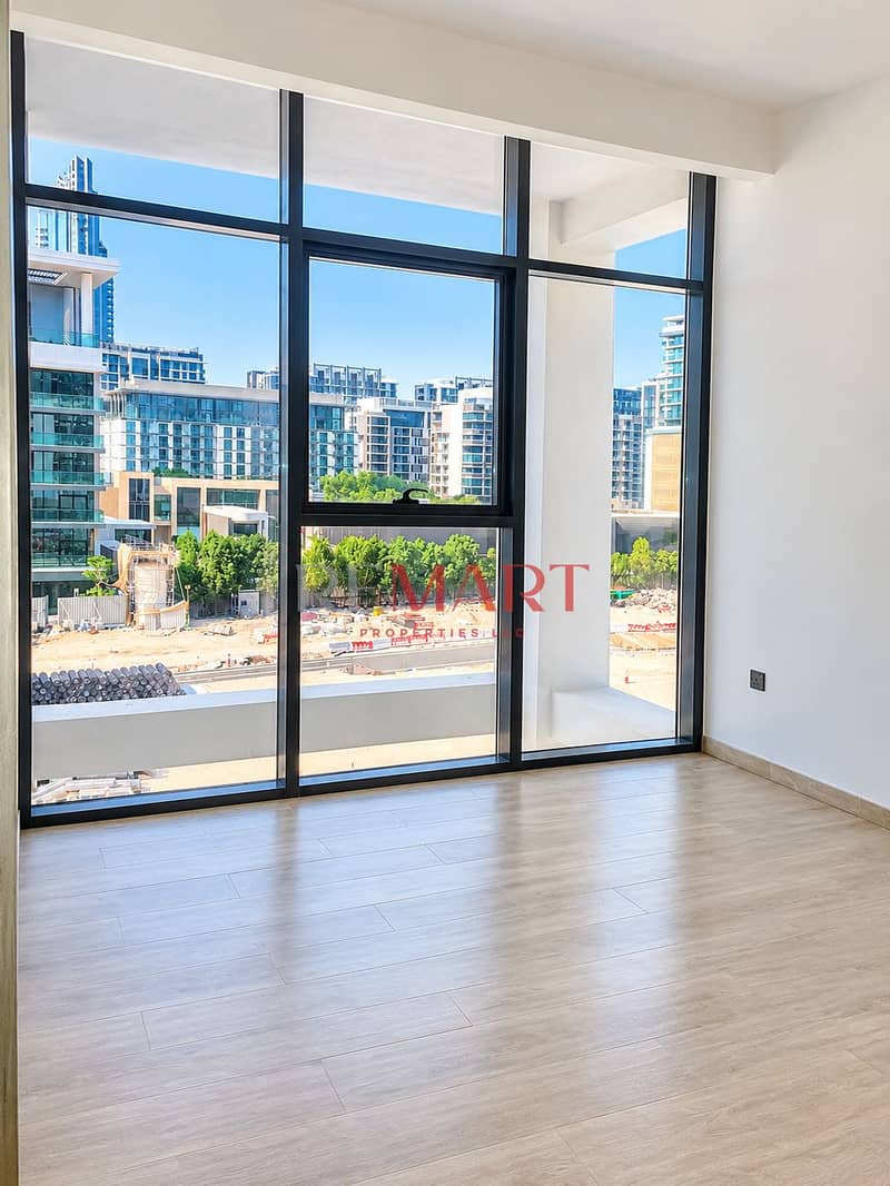 2 Sunlit Modern Apartment with City View. png