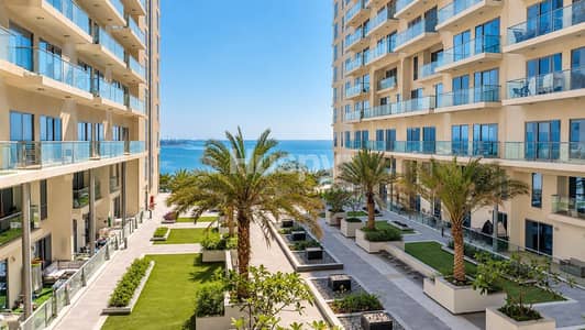 2 Bedroom Apartment for Sale in Al Marjan Island, Ras Al Khaimah - Turnkey Holiday Home | Rooftop Pool | Beach Access 2 Bedroom Apartment for Sale in Al Marjan Island, Ras Al Khaimah - Turnkey Holiday Home | Rooftop Pool | Beach Access