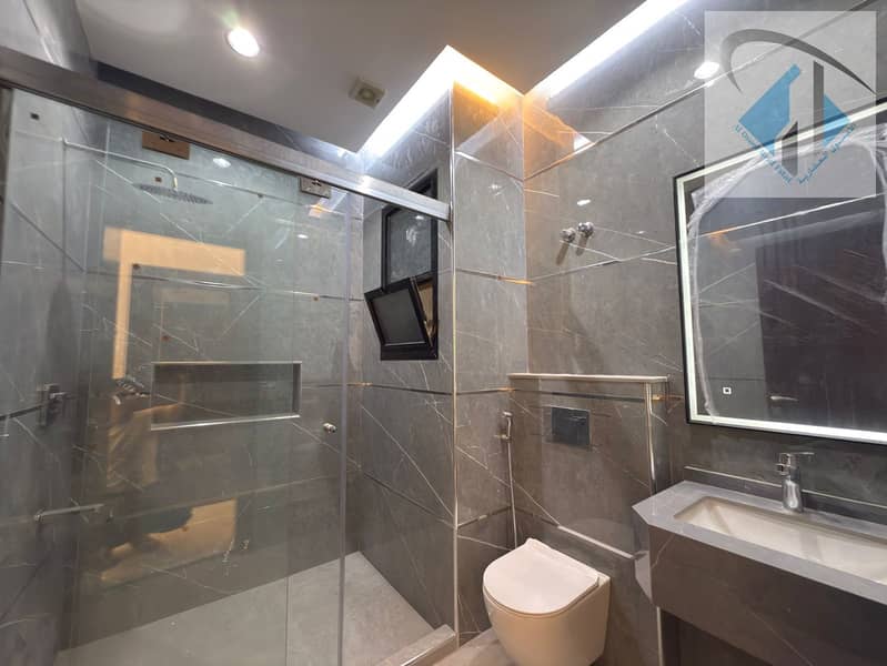 16 da838476-5b3e-4168-ac95-58ababeee625. jpg