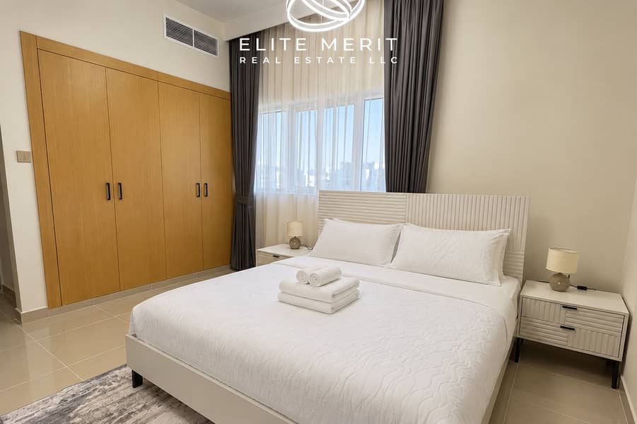 6 Современная спальня с видом на город. png