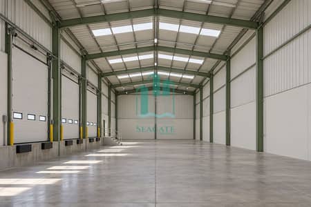 Warehouse de à à louer à Al Qusais, Dubai - Bright warehouse interior with sage-green frame-7. png Warehouse de à à louer à Al Qusais, Dubai - Bright warehouse interior with sage-green frame-7. png