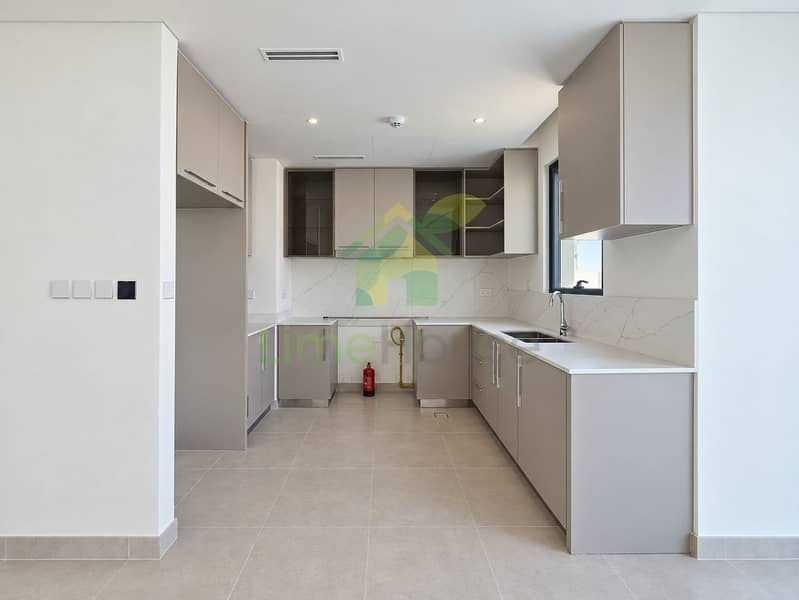 3 03-dubai-rosa-arabian-ranches-4-bedroom-corner-townhouse-kitchen. jpg