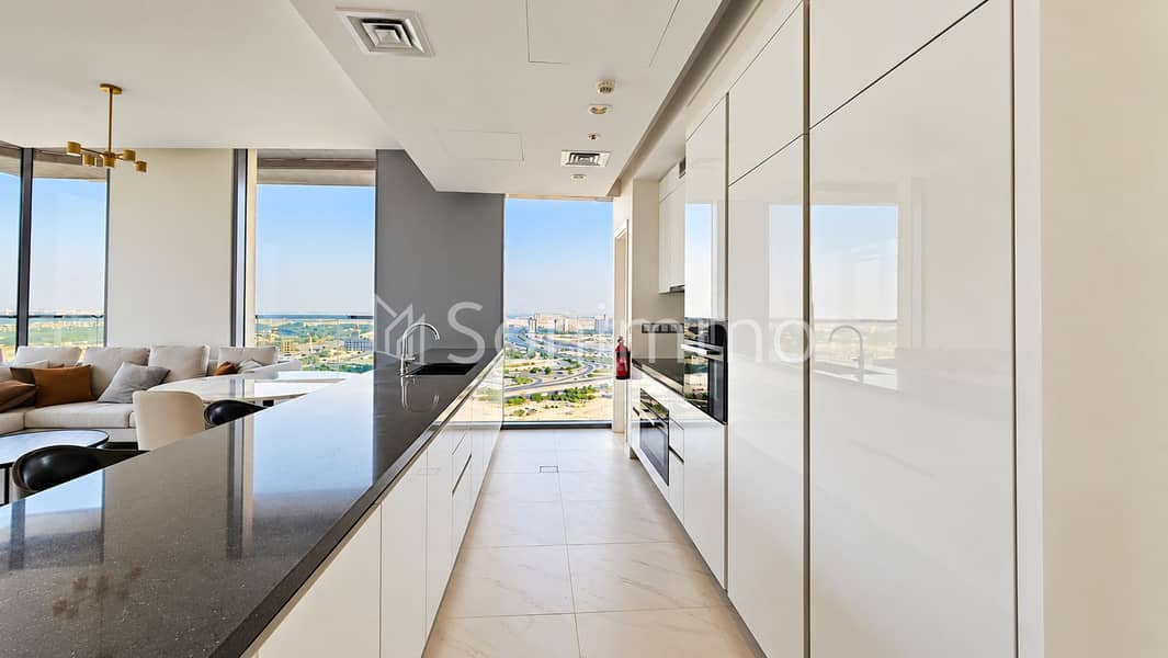 4 Luxury Kitchen with Panoramic City Views. png