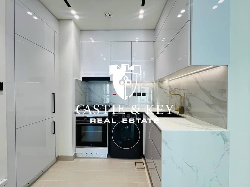 4 Kitchen 1. jpeg