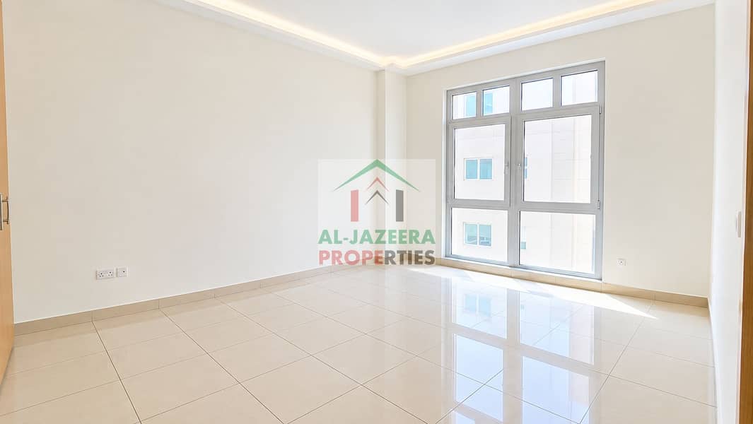 4 Bright Minimalist Apartment Interior. png