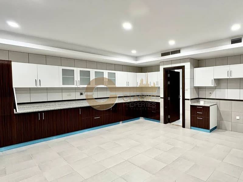 5 WhatsApp Image 2026-10-13 at 13.44. 38 (1). jpeg