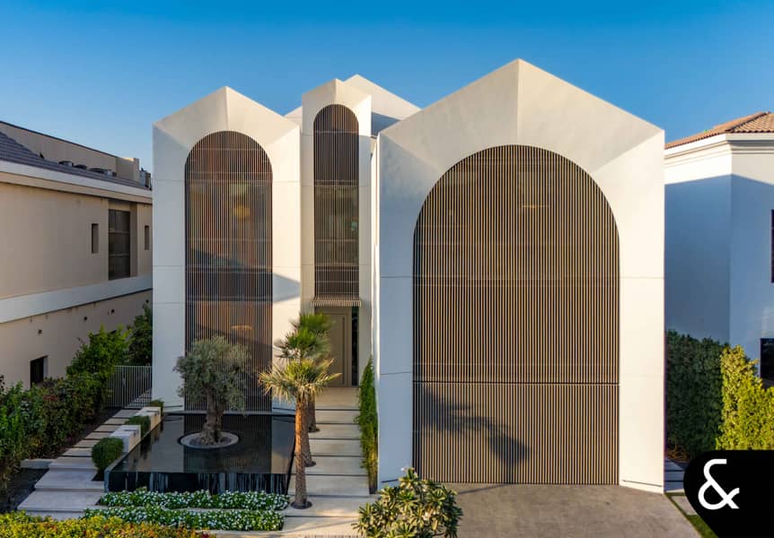 An Architectural Masterpiece with Ultra Luxury Specification An Architectural Masterpiece with Ultra Luxury Specification