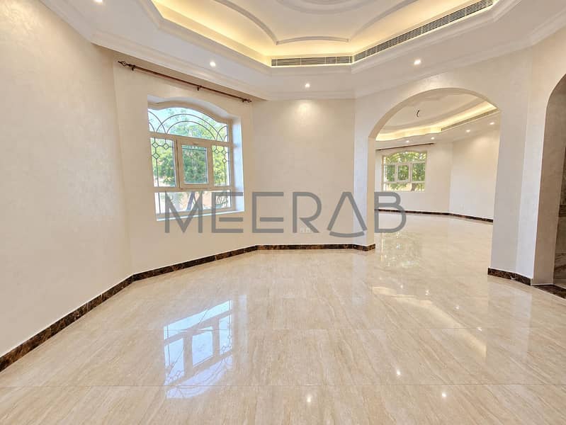 5 Elegant Marble Foyer with Arched Ceilings. png