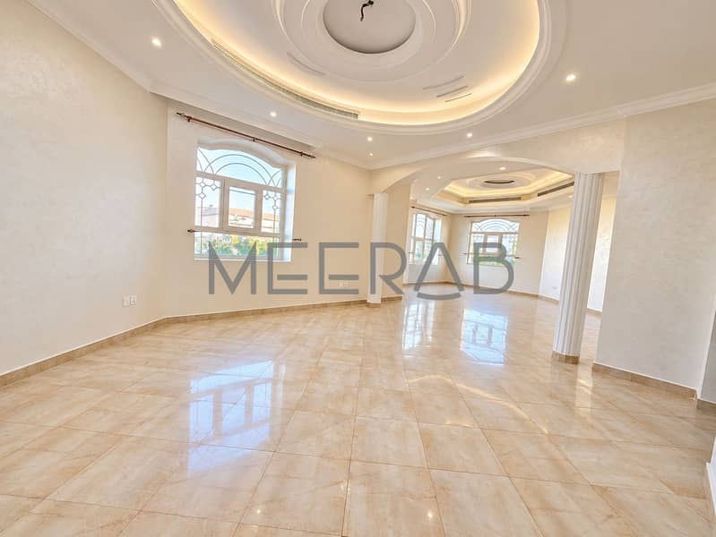 10 Bright Luxurious Empty Interior. png