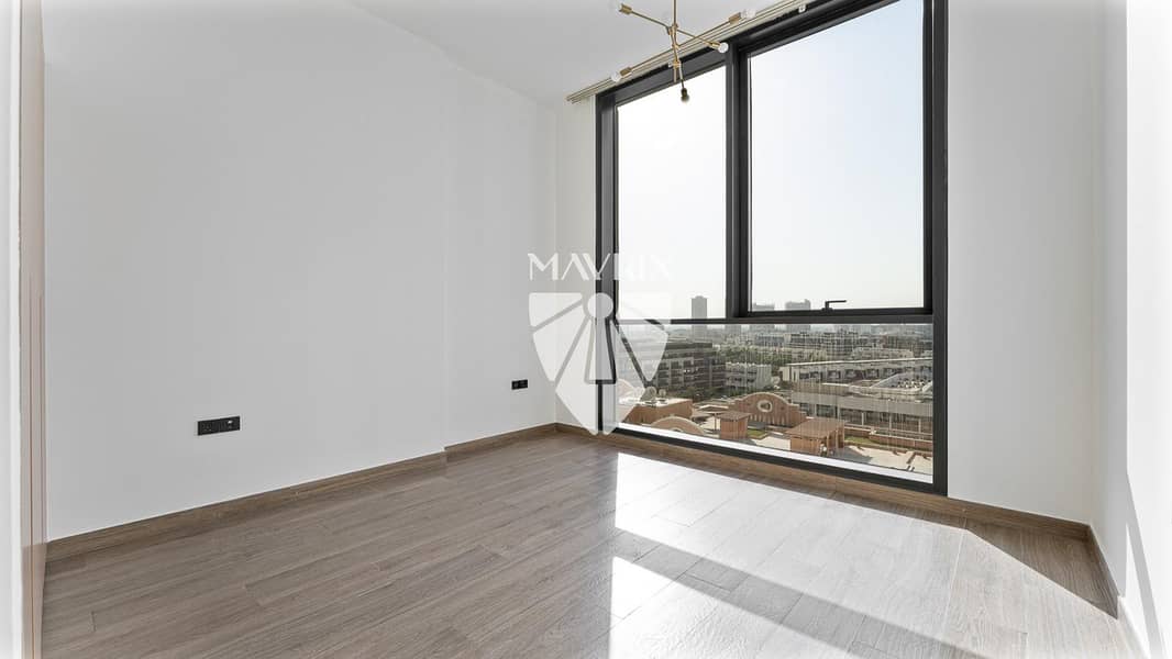 9 Image 9