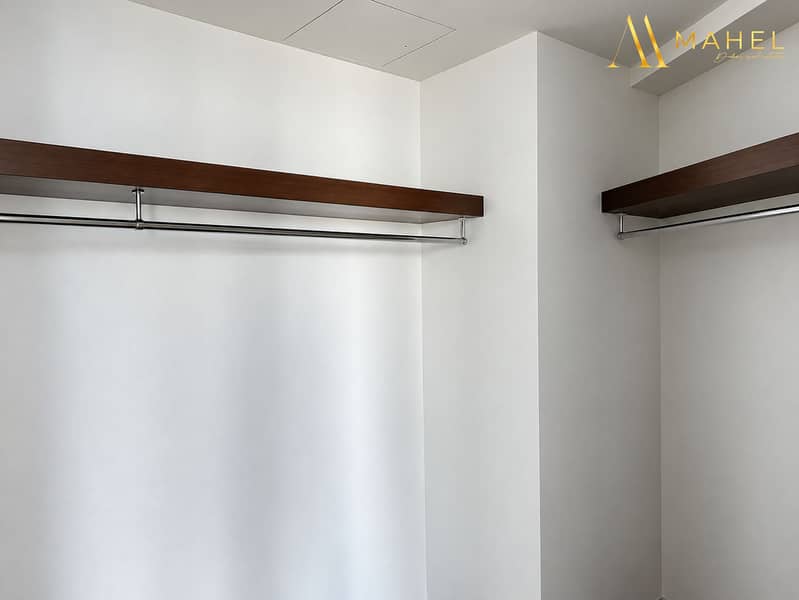 11 Natural daylight interior with skyline view-12. png