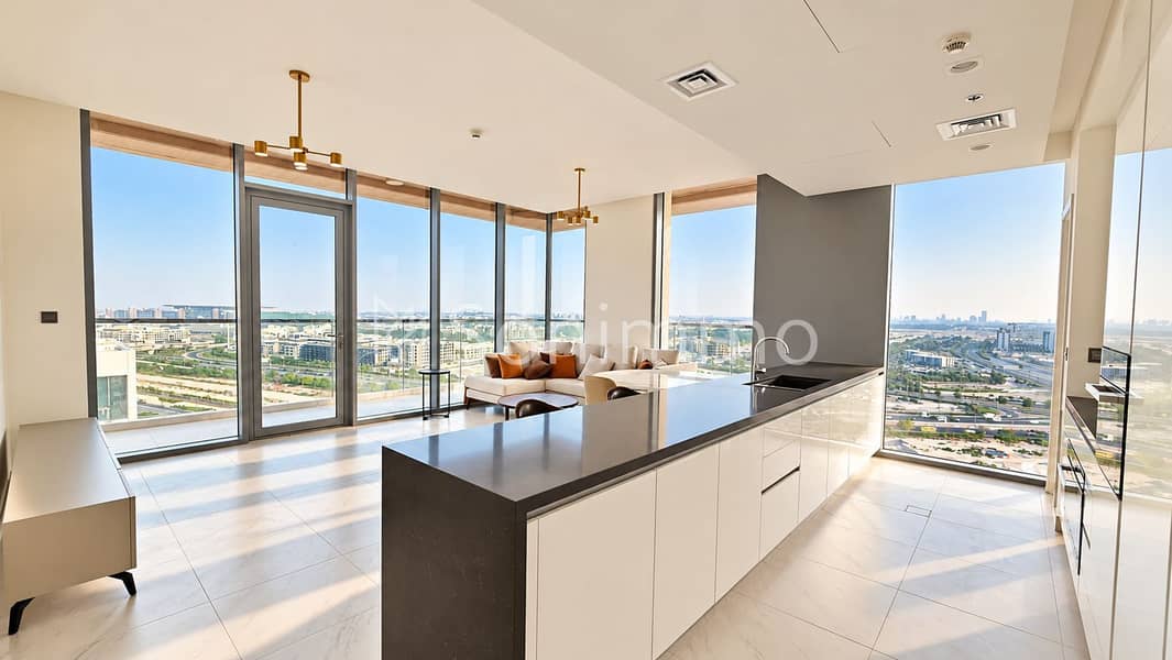 5 Bright Modern Apartment with City Views. png