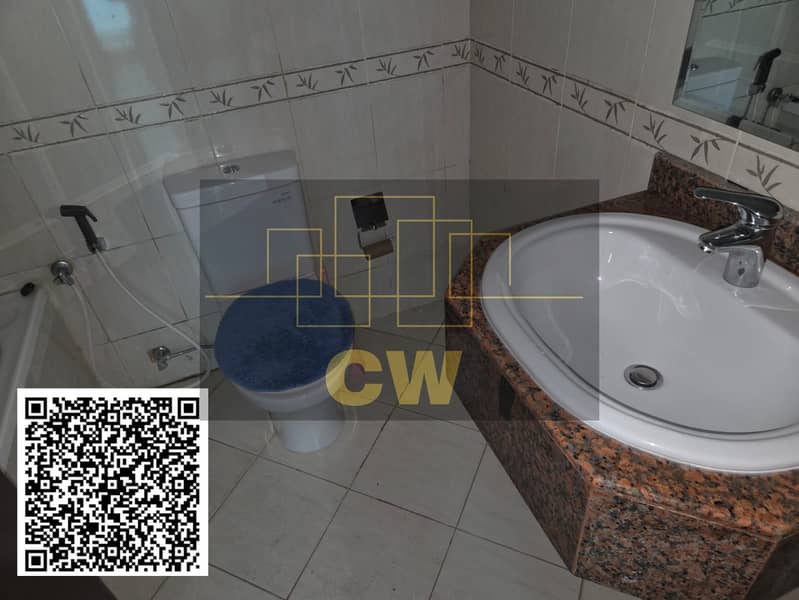 12 aa2f3cba-5fd4-417d-8863-71f34f6504fe. jpg