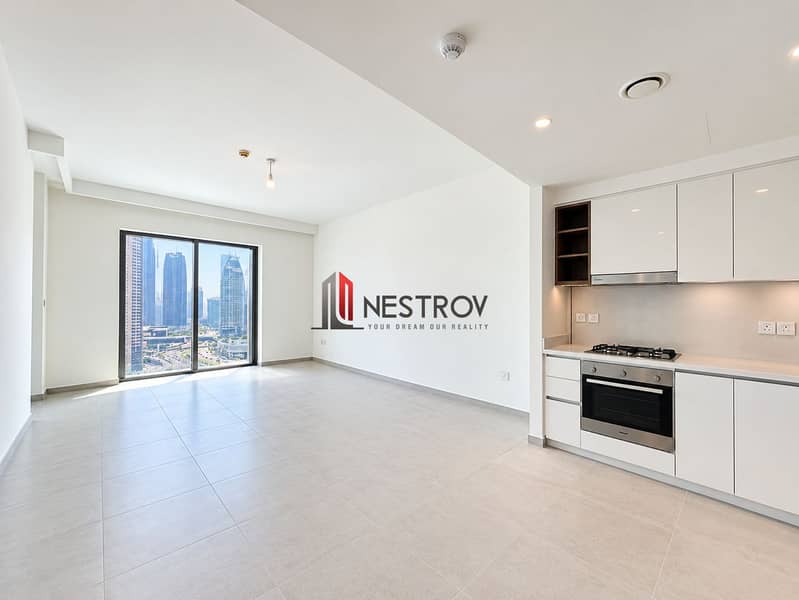 3 Bright Minimalist Apartment with Skyline View. png