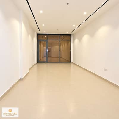 3 Cпальни Апартамент в аренду в Аль Кусаис, Дубай - Minimalist Corridor with Glass Door. png 3 Cпальни Апартамент в аренду в Аль Кусаис, Дубай - Minimalist Corridor with Glass Door. png