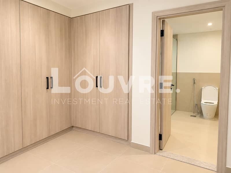 15 Modern Oak Wardrobe and Bathroom Interior. png