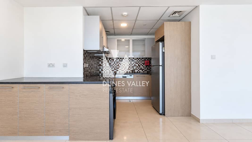5 Modern Compact Kitchen Nook. png