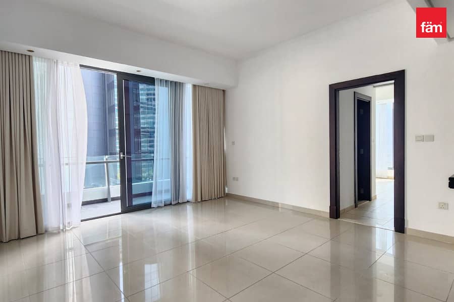 Prime Marina Location | Marina View & Upgraded Prime Marina Location | Marina View & Upgraded