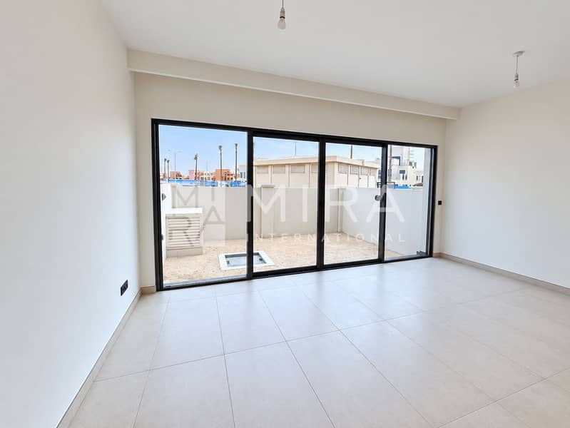 2 Bright living room with courtyard view-5