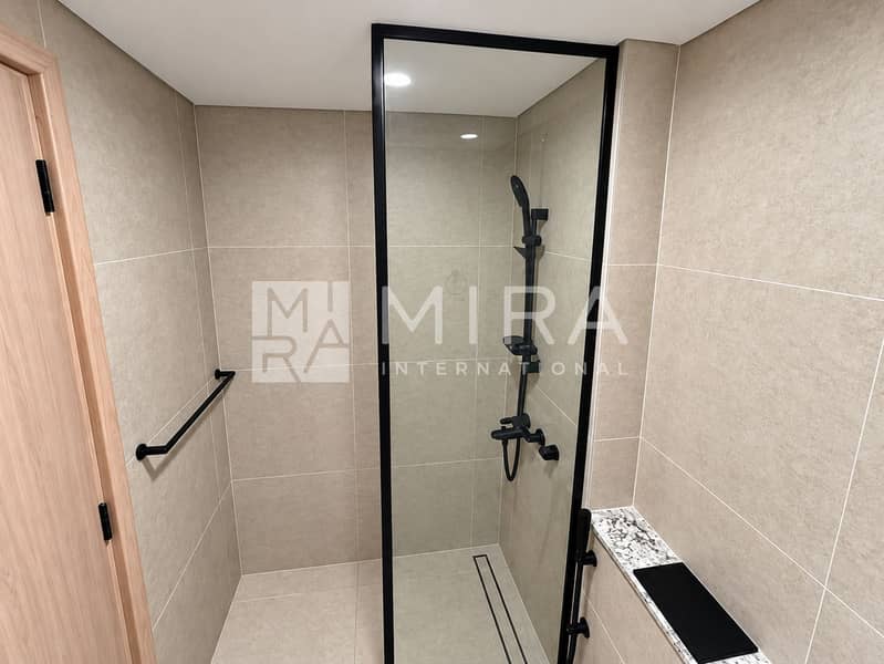 15 Refined bathroom shower with black partition-4