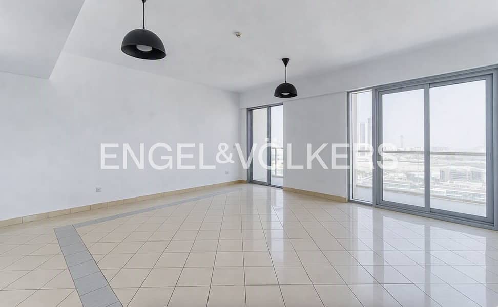 Vacant l Unfurnished l Golf View Vacant l Unfurnished l Golf View