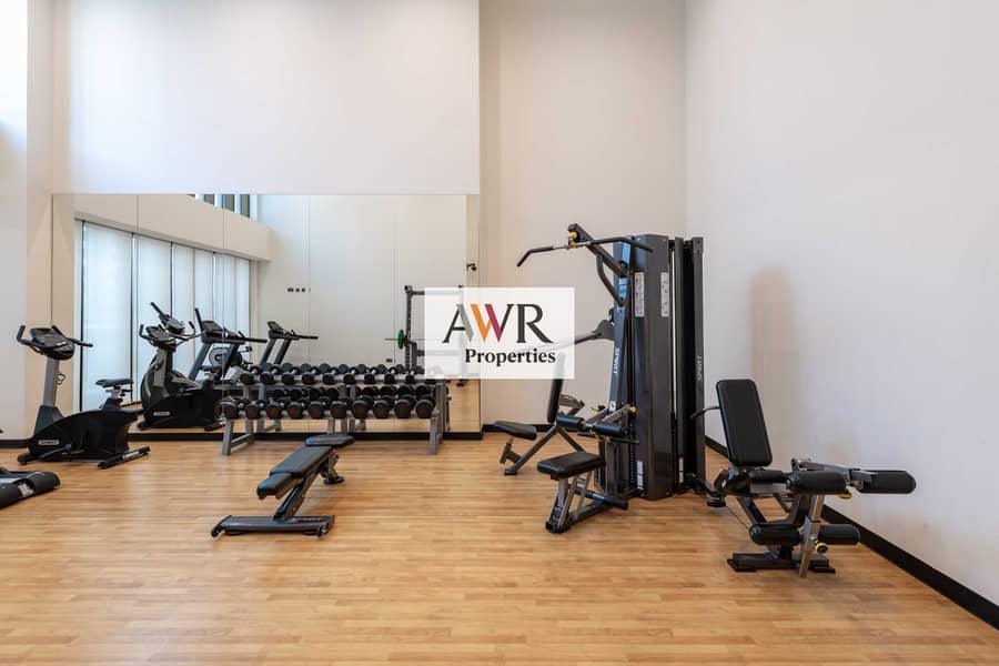 17 AWR-M-Square-247. jpg