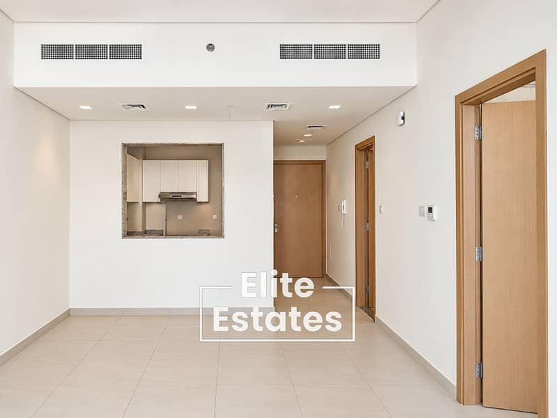 5 Minimalist Modern Apartment Interior. png