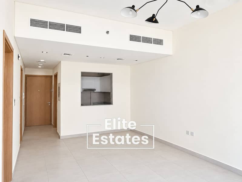 2 Bright Minimalist Apartment Interior (1). png