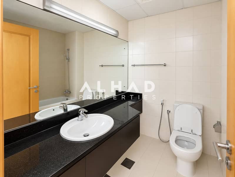7 Modern Minimalist Bathroom Interior (1). png