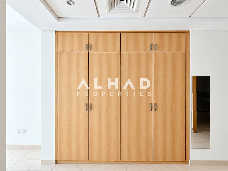 8 Modern Light-Oak Built-In Wardrobe. png