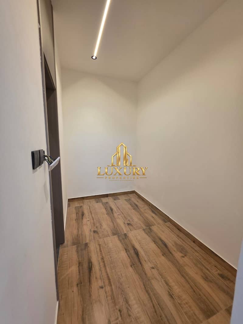 3 5 MASTER BR VILLA AVAILABLE | INDEPENDENT WITH MAJLIS ROOM