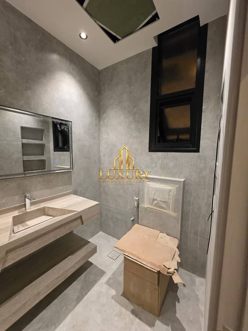 5 5 MASTER BR VILLA AVAILABLE | INDEPENDENT WITH MAJLIS ROOM