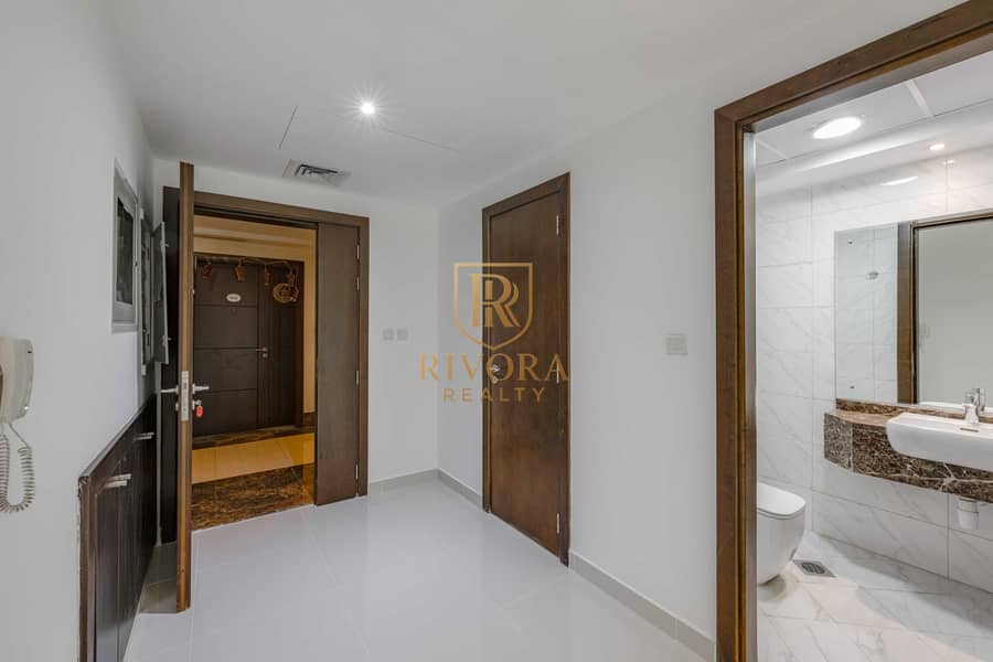 16 Kitchen Bathroom. jpg