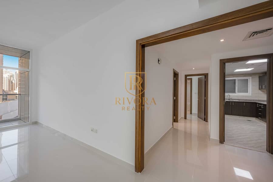 27 Livingroom1. jpg