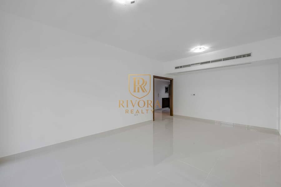 31 Livingroom3. jpg