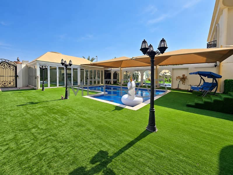 2 Bright Villa Courtyard Poolside. png
