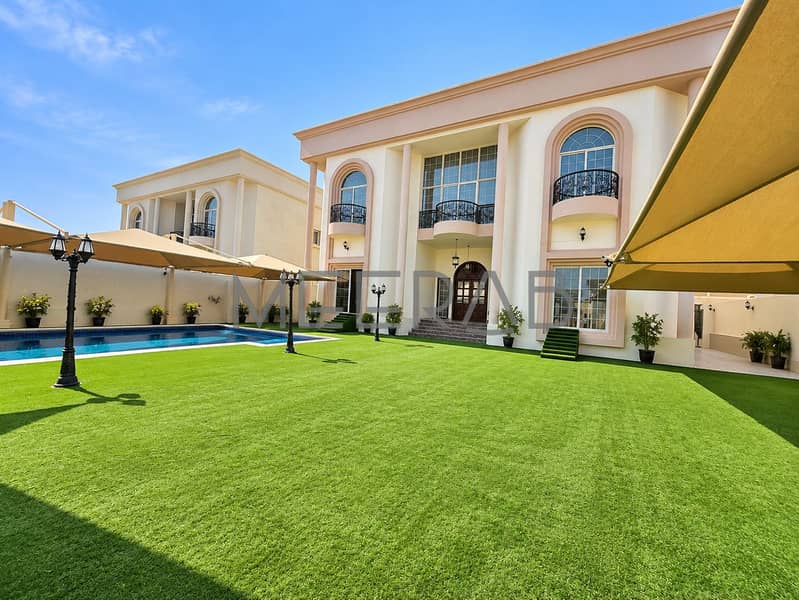 15 Luxurious Villa Poolside Retreat. png