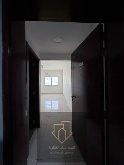 2 habitaciones Apartamento para en Alquiler en Al Jurf, Ajman - 0f2cb55c-a85b-4510-ba43-8b7d17737022. jpg 2 habitaciones Apartamento para en Alquiler en Al Jurf, Ajman - 0f2cb55c-a85b-4510-ba43-8b7d17737022. jpg