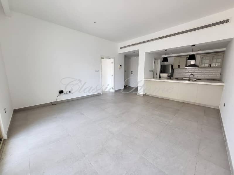 11 living room. jpg