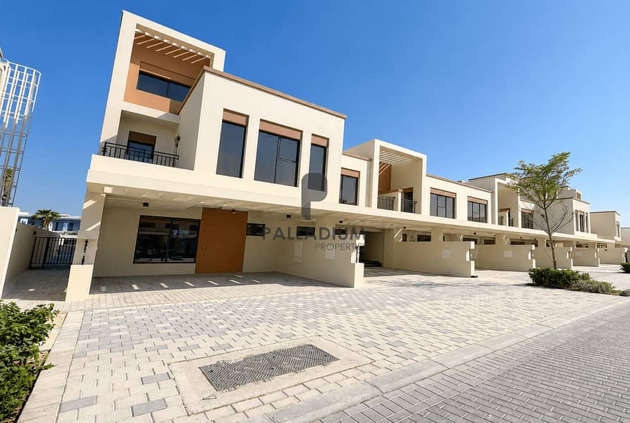 Your Dream Family Home Near the Lagoon | 4BR Townhouse | Back to Back Your Dream Family Home Near the Lagoon | 4BR Townhouse | Back to Back