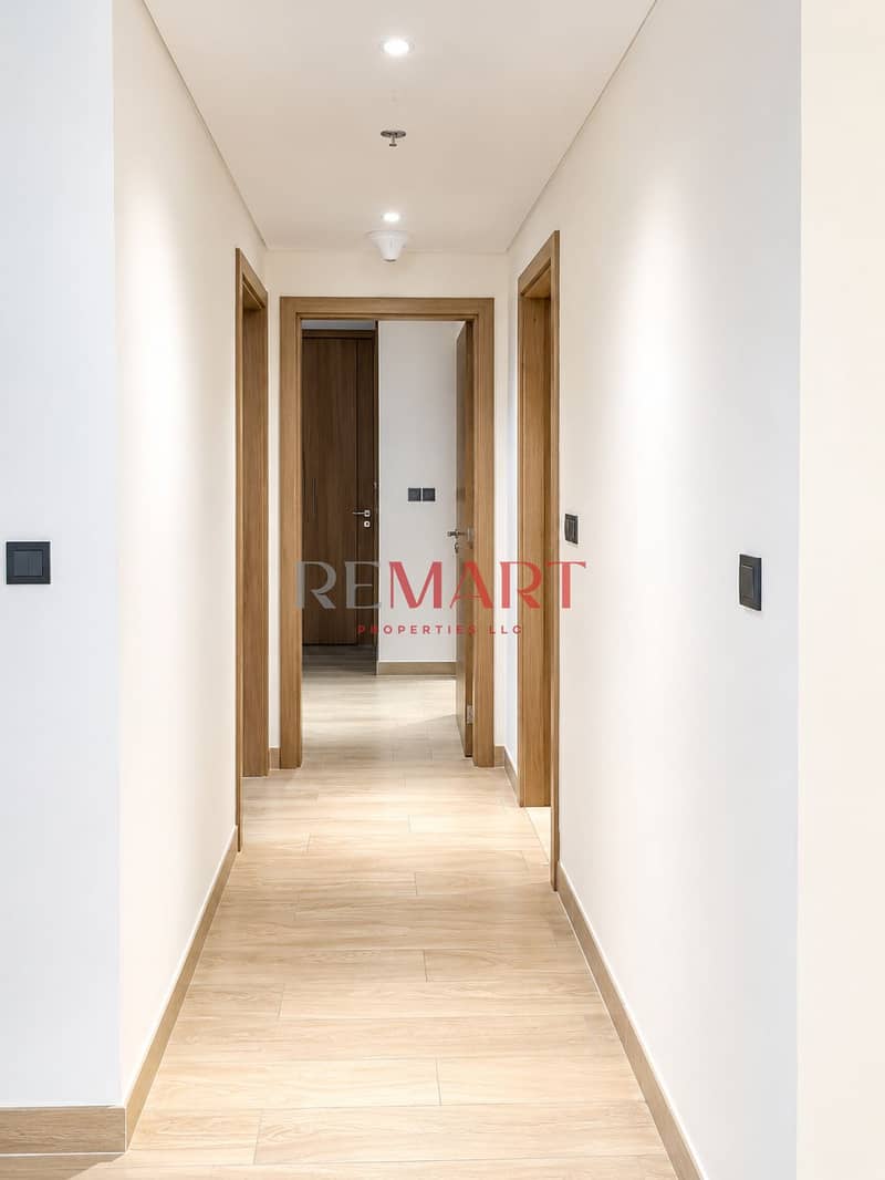 3 Minimalist Oak-Framed Hallway. png