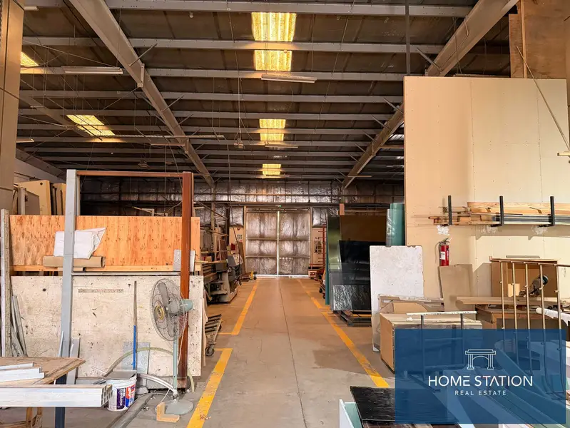 VACANT WAREHOUSE | 9200 SQFT SIZE | AED 60 PER SQFT NEGOTIABLE