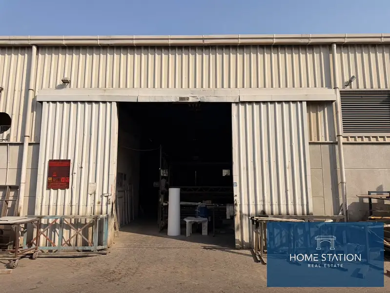 VACANT WAREHOUSE | 9200 SQFT SIZE | AED 60 PER SQFT NEGOTIABLE