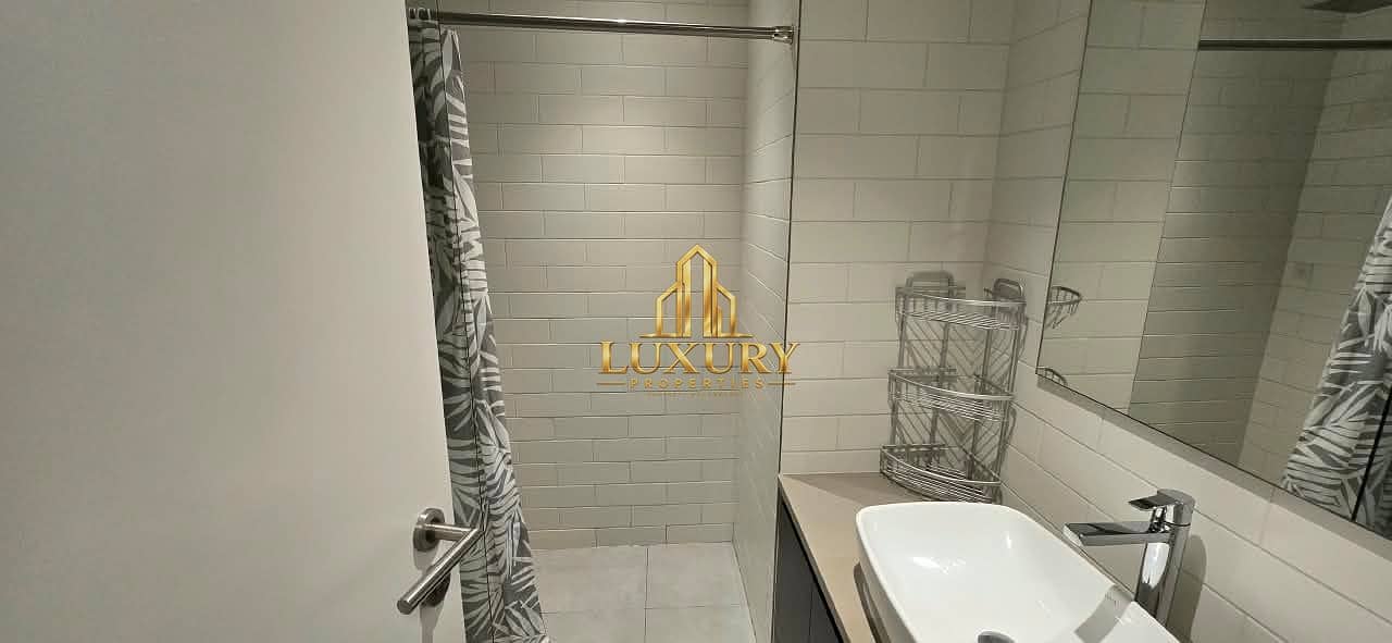 11 Luxury Unfurnished 1-Bedroom Apartment | East Village, Aljada