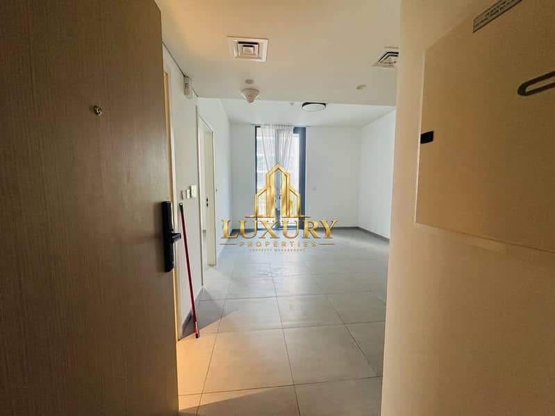 4 Premium 1-Bedroom Apartment with Vida View | Boulevard 1, Aljada