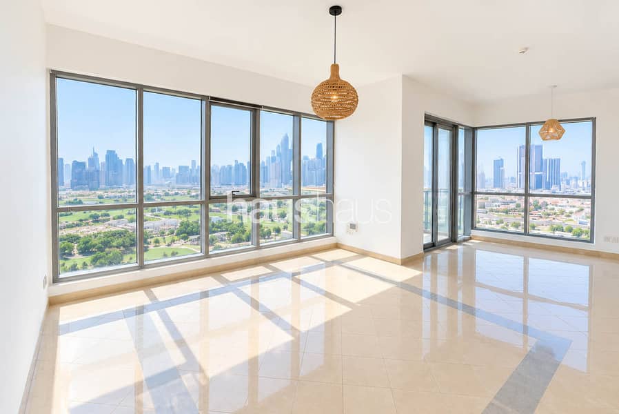 Stunning Views | Spacious | Vacant Now Stunning Views | Spacious | Vacant Now