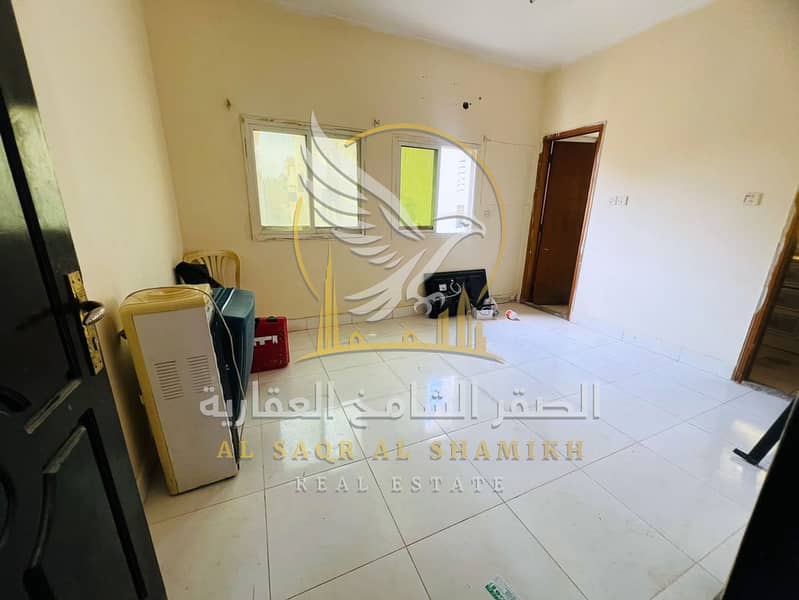 3 apartment-for-rent-property-02. jpg