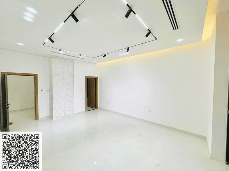 6 552200WhatsApp Image 2025-08-11 at 7.25. 11 PM002255. jpg