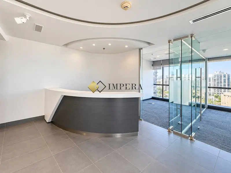 CORNER OFFICE| BRIGHT| DMCC| VACANT